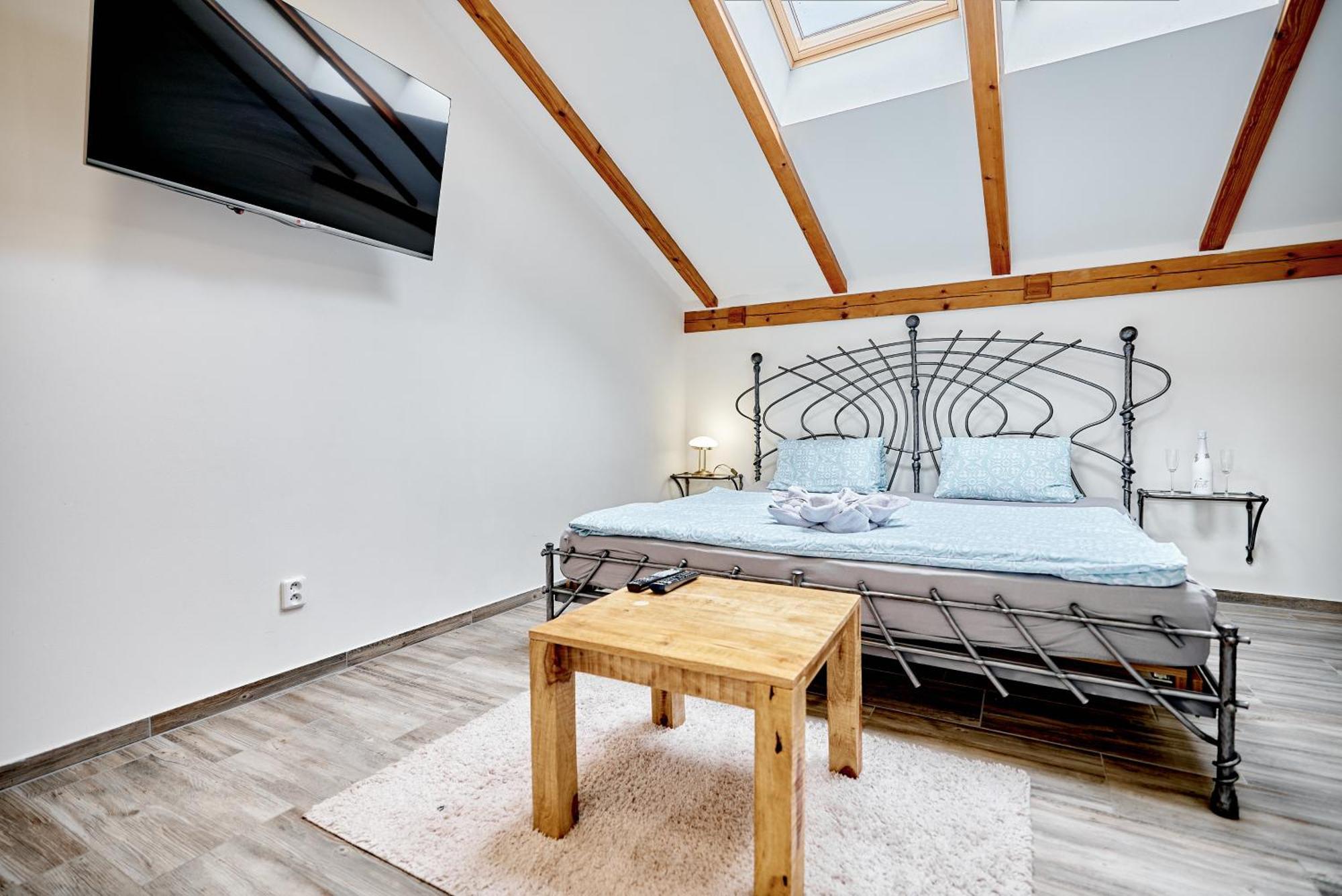 Economy Double Room